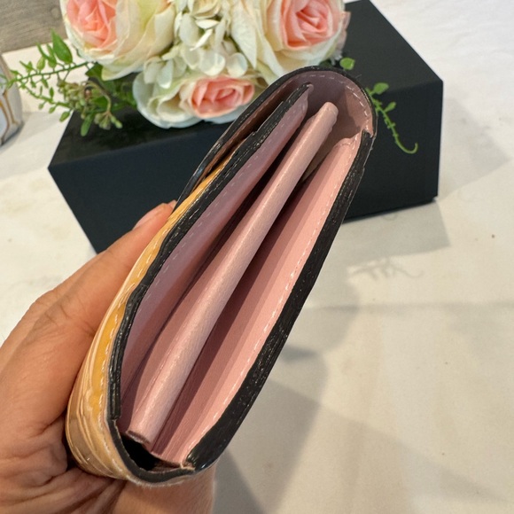 Authentic Louis Vuitton Sarah vernis wallet - Picture 7 of 14